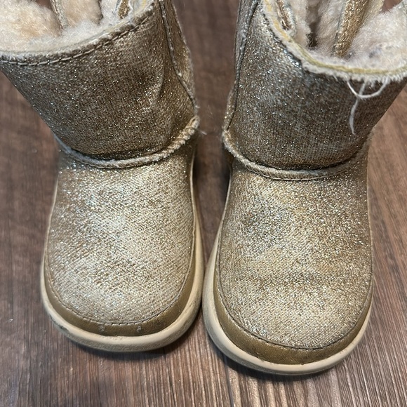 UGG Baby Gold Glitter Boots Size 4/5 - Picture 8 of 8